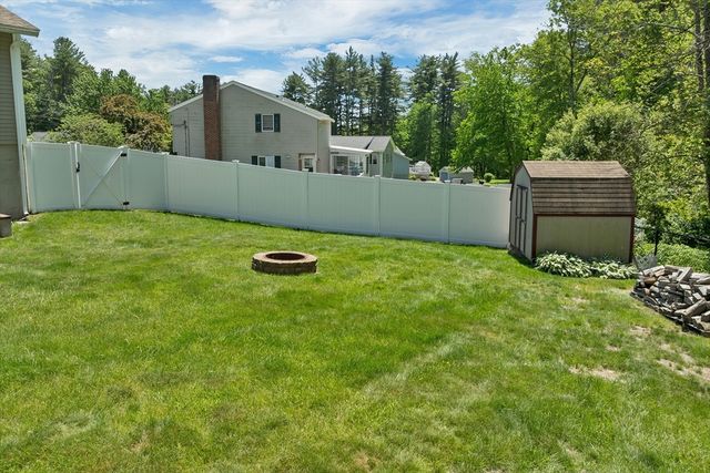 38 Dexter Ave, Dracut, MA 01826