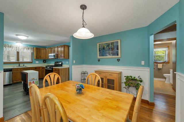 38 Dexter Ave, Dracut, MA 01826