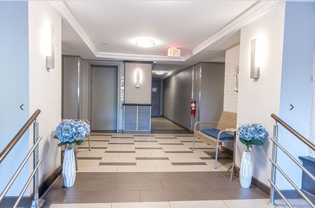 32 Whites Ave E442, Watertown, MA 02472