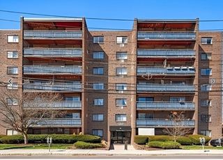 32 Whites Ave E442, Watertown, MA 02472