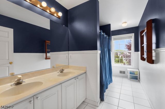 7 Sykes Gap, Oxford Twp., NJ 07863
