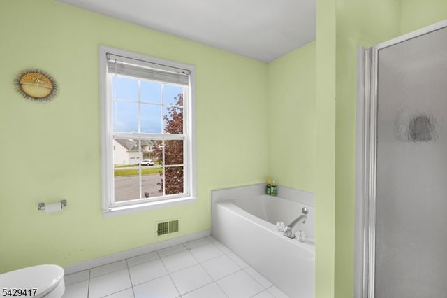 7 Sykes Gap, Oxford Twp., NJ 07863
