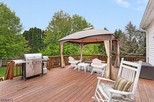 7 Sykes Gap, Oxford Twp., NJ 07863