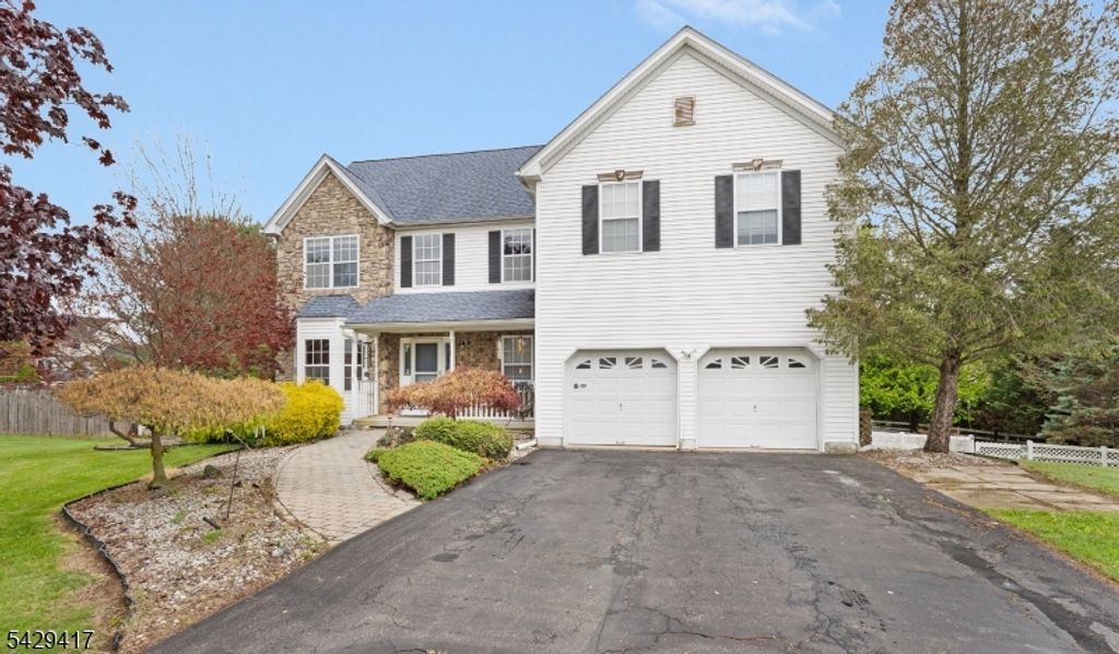 7 Sykes Gap, Oxford Twp., NJ 07863