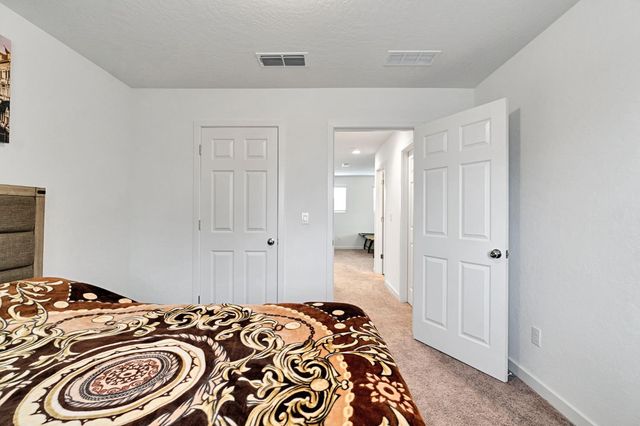 2481 N Pearwood Avenue, Fresno, CA 93727