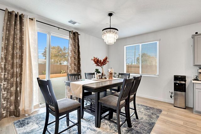 2481 N Pearwood Avenue, Fresno, CA 93727