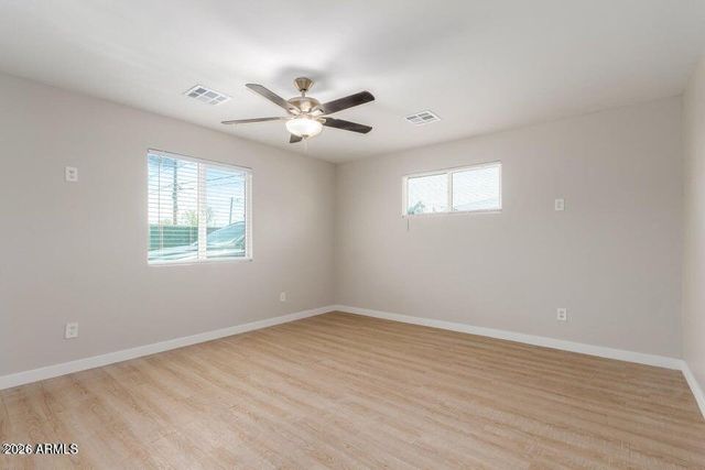 9424 N 2ND Place, Phoenix, AZ 85020