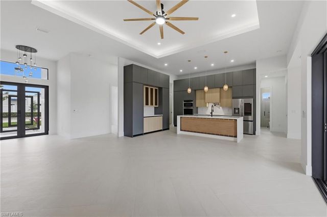 1936 SW 8th PL, Cape Coral, FL 33991