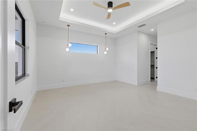 1936 SW 8th PL, Cape Coral, FL 33991