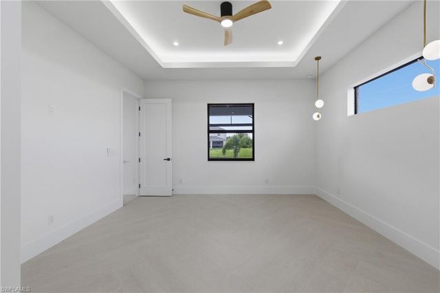 1936 SW 8th PL, Cape Coral, FL 33991