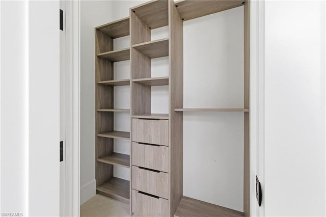 1936 SW 8th PL, Cape Coral, FL 33991