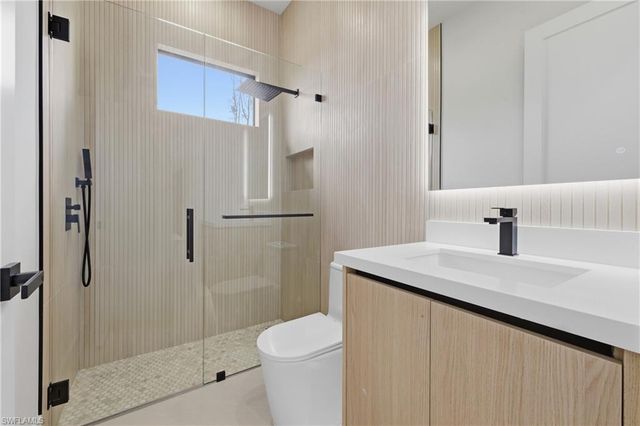 1936 SW 8th PL, Cape Coral, FL 33991