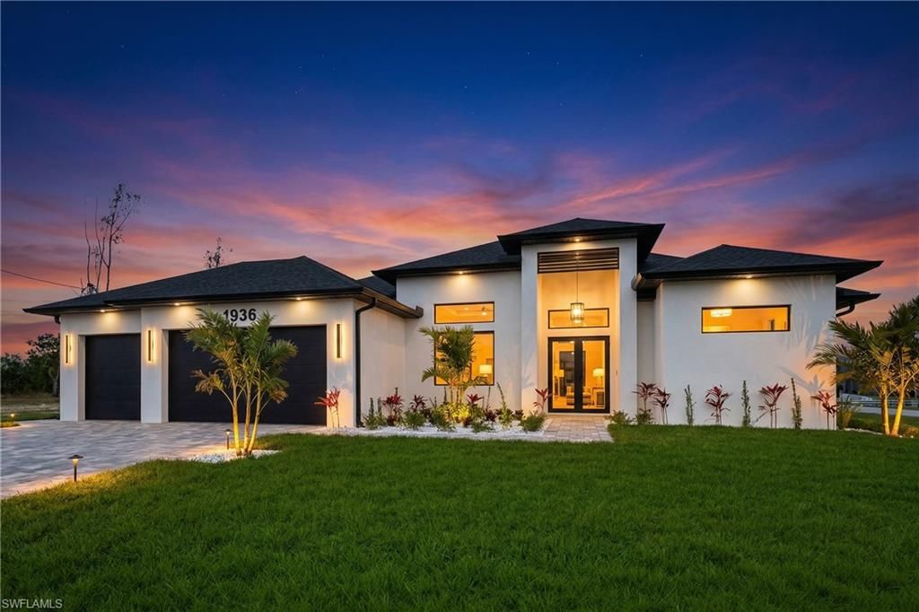 1936 SW 8th PL, Cape Coral, FL 33991