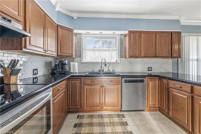 3685 Emma Avenue, Winston-salem, NC 27127