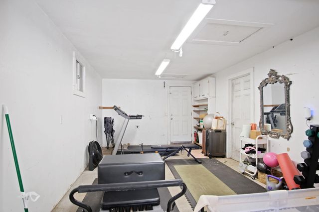 525 Semple St, Modesto, CA 95354