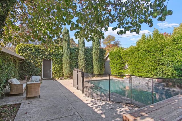 525 Semple St, Modesto, CA 95354