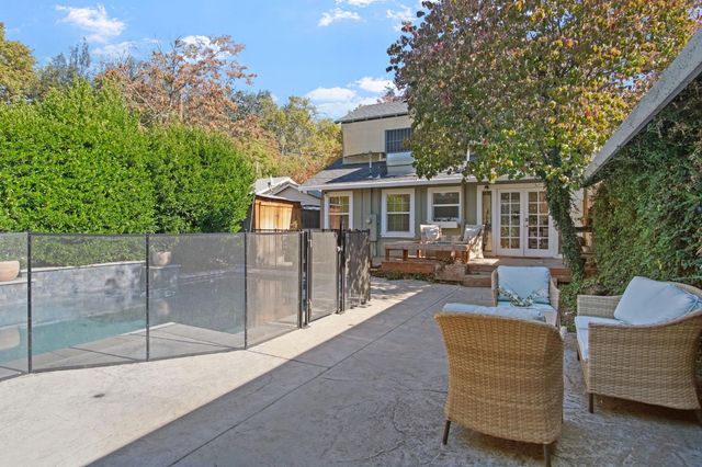 525 Semple St, Modesto, CA 95354