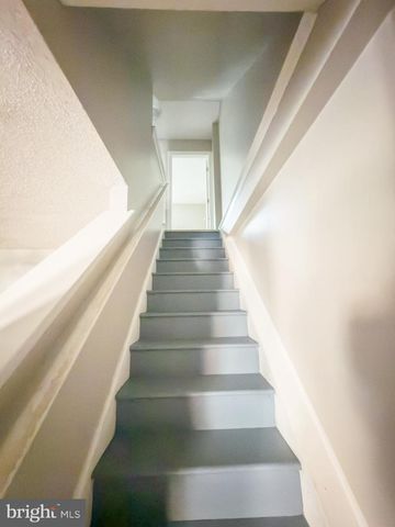 1616 DIAMOND ST, Philadelphia, PA 19121