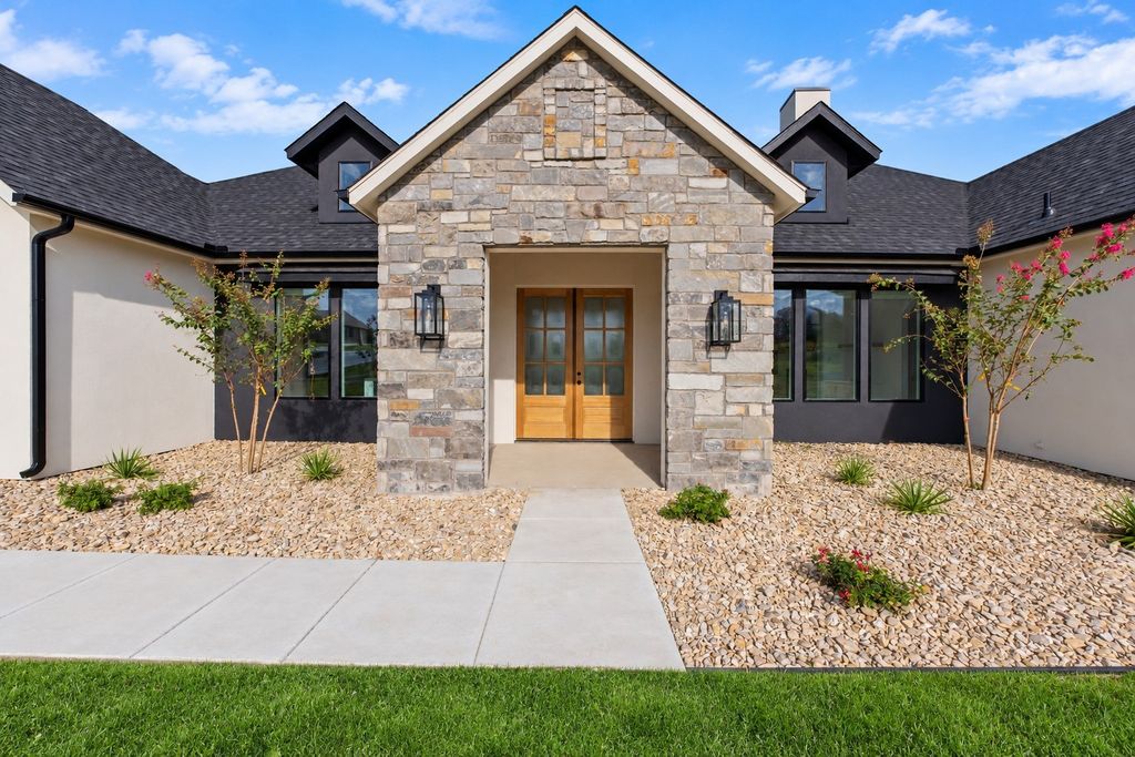 244 Martin Drive, Granbury, TX 76049 — photo 4