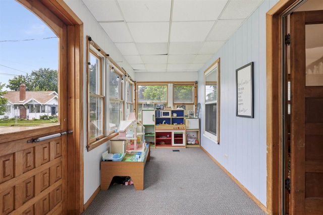 1044 MT VERNON STREET, Oshkosh, WI 54901