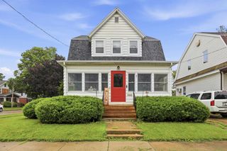 1044 MT VERNON STREET, Oshkosh, WI 54901