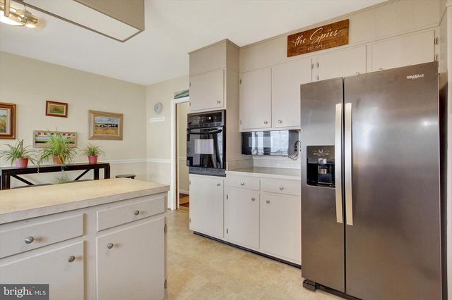 110 LEES MILL RD, Hampstead, MD 21074