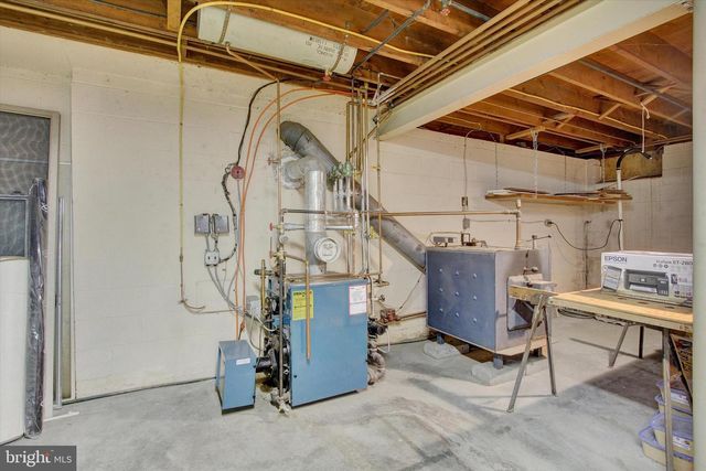 110 LEES MILL RD, Hampstead, MD 21074