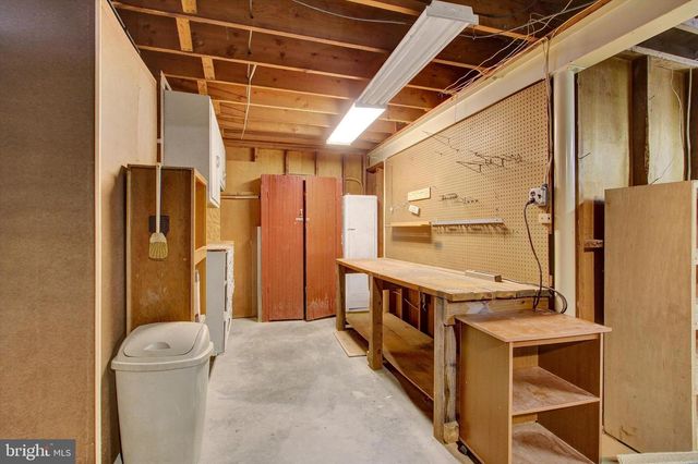 110 LEES MILL RD, Hampstead, MD 21074