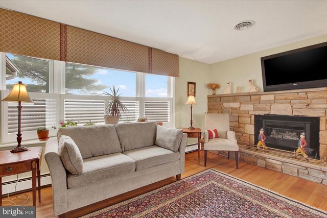 110 LEES MILL RD, Hampstead, MD 21074