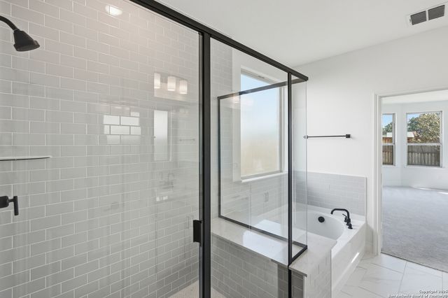 1417 Hallettsville, San Antonio, TX 78253