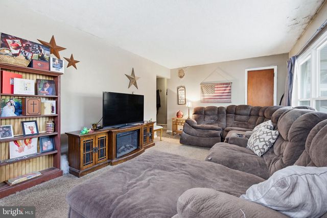 404 E NEW ST, Mountville, PA 17554