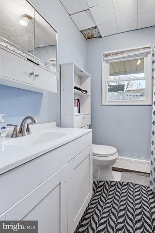 404 E NEW ST, Mountville, PA 17554