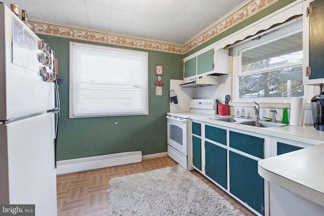 404 E NEW ST, Mountville, PA 17554