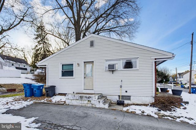 404 E NEW ST, Mountville, PA 17554