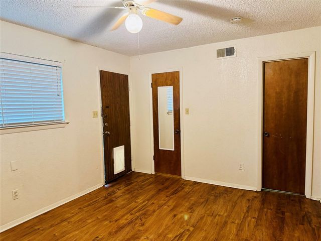 907 Milford WAY A, Austin, TX 78745