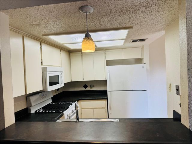 907 Milford WAY A, Austin, TX 78745