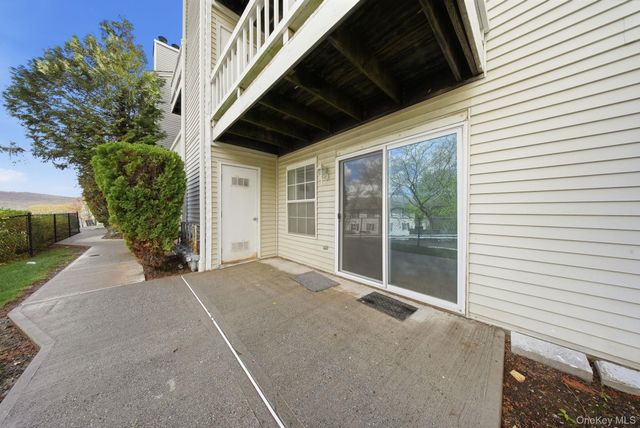 18 Lexington Hill 8, Harriman, NY 10926