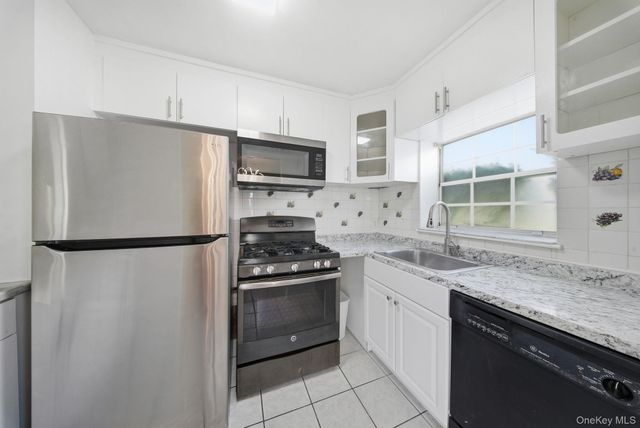 18 Lexington Hill 8, Harriman, NY 10926