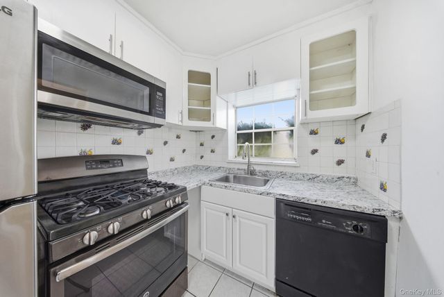 18 Lexington Hill 8, Harriman, NY 10926