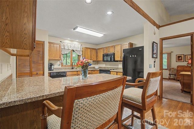 383 Ravenwood Lane, Horse Shoe, NC 28742