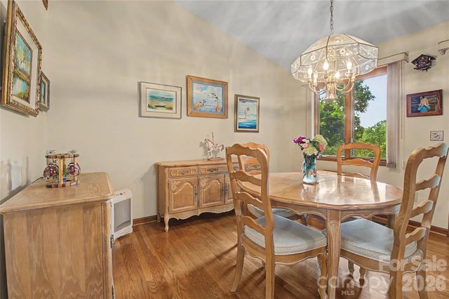 383 Ravenwood Lane, Horse Shoe, NC 28742