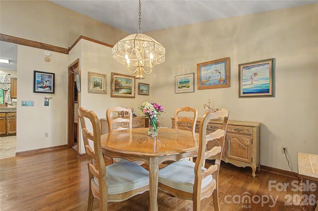 383 Ravenwood Lane, Horse Shoe, NC 28742