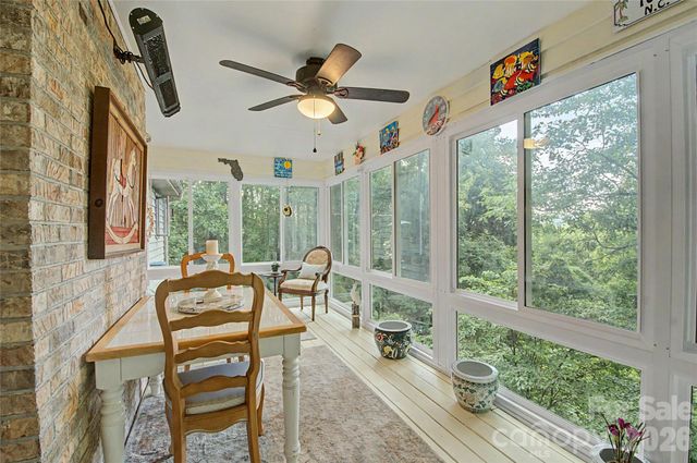 383 Ravenwood Lane, Horse Shoe, NC 28742