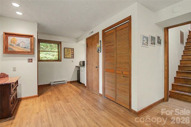 383 Ravenwood Lane, Horse Shoe, NC 28742