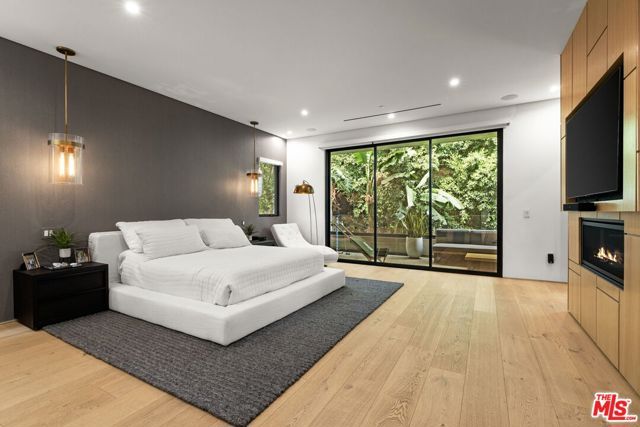 828 N Gardner Street, Los Angeles, CA 90046
