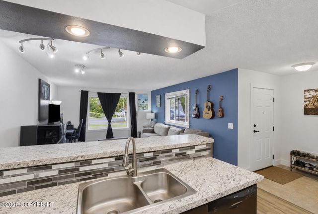 341 Dannilyn Circle, Anchorage, AK 99504