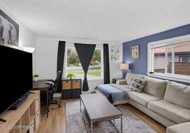 341 Dannilyn Circle, Anchorage, AK 99504