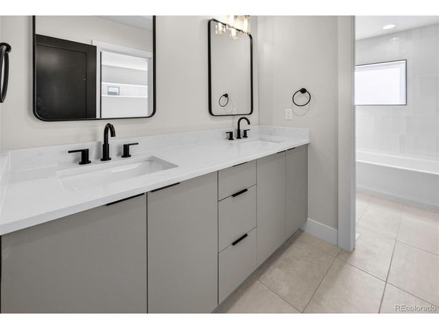 826 N Cherry St 2, Denver, CO 80220