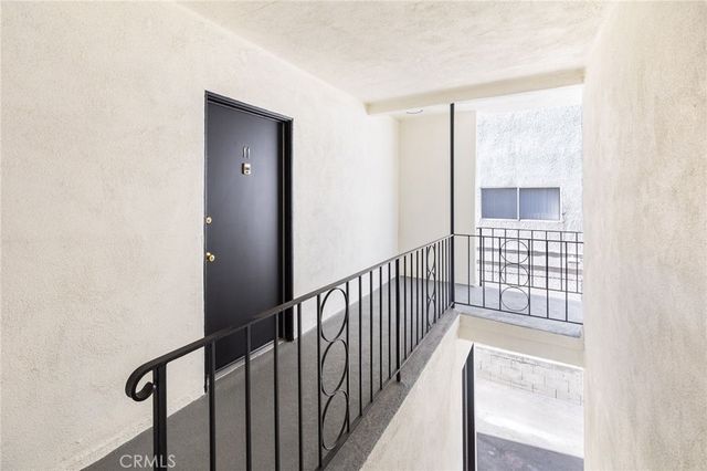 13018 Valleyheart Drive 8, Studio City, CA 91604