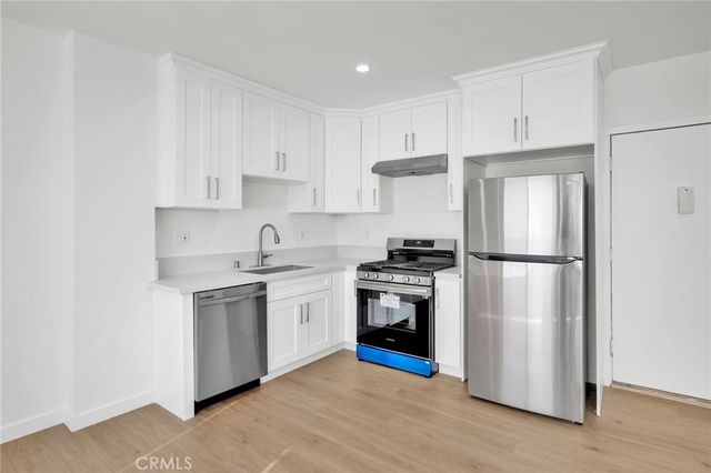 13018 Valleyheart Drive 8, Studio City, CA 91604